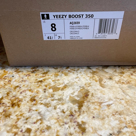 Worn once. Authentic yeezy pirate black main image 7